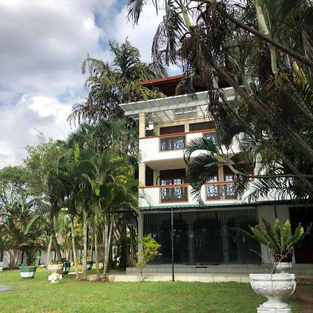 Amani Lake Resort Panadura Luaran gambar