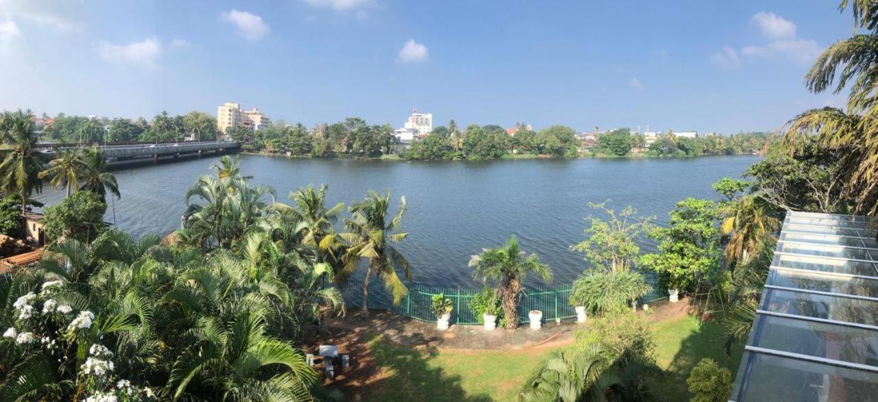 Amani Lake Resort Panadura Luaran gambar